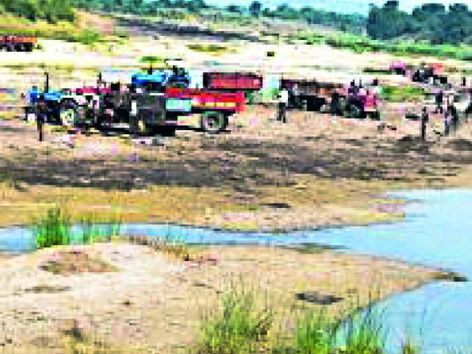 Sattighat Bevaras of crores of crores in the district | जिल्ह्यातील कोट्यवधींचे रेतीघाट बेवारस Sattighat Bevaras of crores of crores in the district | जिल्ह्यातील कोट्यवधींचे रेतीघाट बेवारस