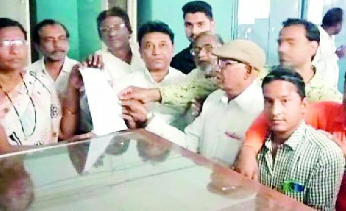 Muslim community condemns 'that' book | ‘त्या’ पुस्तकाचा पुसदच्या मुस्लीम समाजातर्फे निषेध Muslim community condemns 'that' book | ‘त्या’ पुस्तकाचा पुसदच्या मुस्लीम समाजातर्फे निषेध