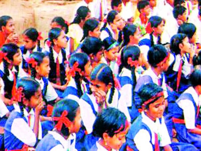 Listen, listen .. Tell the kids to watch TV every day! | ऐका होऽ ऐकाऽऽ.. पोरांना रोज टीव्ही पाहायला सांगा! Listen, listen .. Tell the kids to watch TV every day! | ऐका होऽ ऐकाऽऽ.. पोरांना रोज टीव्ही पाहायला सांगा!