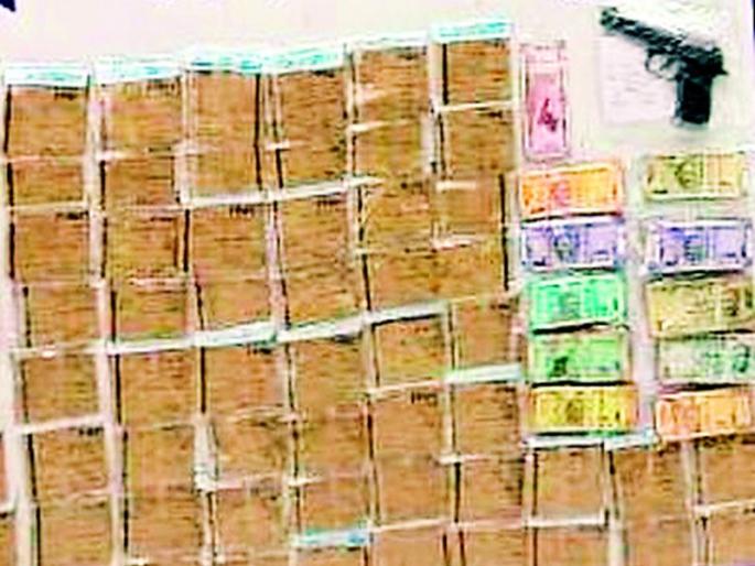 The use of 'lighter' guns in the robbery at Wardha | वर्धा येथील दरोड्यात ‘लायटर’ बंदुकीचा वापर The use of 'lighter' guns in the robbery at Wardha | वर्धा येथील दरोड्यात ‘लायटर’ बंदुकीचा वापर