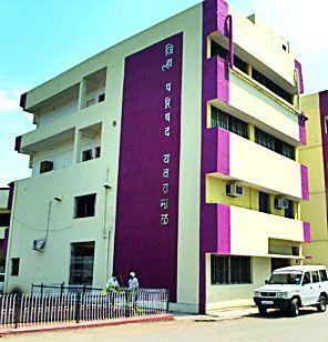 Many schools without toilets | अनेक शाळा शौचालयांविना Many schools without toilets | अनेक शाळा शौचालयांविना