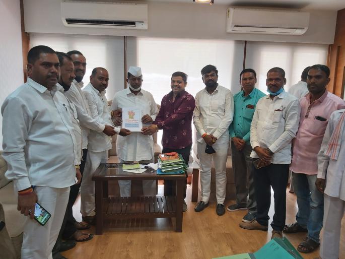 Sakade for approval of Saptashranggad development plan | सप्तशृंगगड विकास आराखडा मंजुरीसाठी साकडे Sakade for approval of Saptashranggad development plan | सप्तशृंगगड विकास आराखडा मंजुरीसाठी साकडे