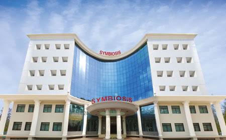 Evaluation chief arrested for extorting money from 178 students | पैसे घेऊन तब्बल १७८ विद्यार्थ्यांचे गुण वाढविणाऱ्या मुल्यमापन प्रमुखाला पुण्यात अटक Evaluation chief arrested for extorting money from 178 students | पैसे घेऊन तब्बल १७८ विद्यार्थ्यांचे गुण वाढविणाऱ्या मुल्यमापन प्रमुखाला पुण्यात अटक