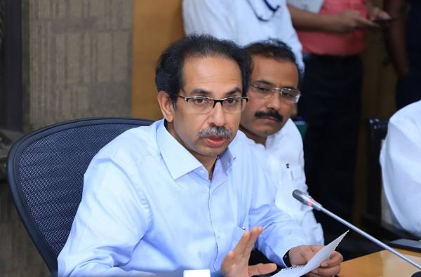 CM Uddhav Thackeray serious about some cities due to increasing corona patients; Can take tough decisions: Rajesh Tope | वाढत्या कोरोना रुग्णसंख्येमुळे काही शहरांबाबत मुख्यमंत्री गंभीर; घेऊ शकतात कठोर निर्णय