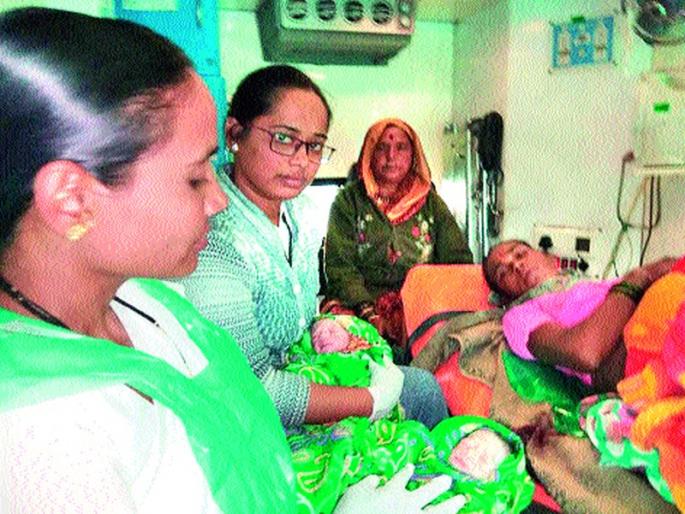 She 'ran' like a messenger to help the pregnancy | गर्भवतीच्या मदतीला ‘ती’ धावली देवदूतासारखी She 'ran' like a messenger to help the pregnancy | गर्भवतीच्या मदतीला ‘ती’ धावली देवदूतासारखी