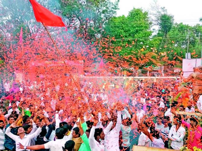 Shivaraya's triumph throughout the district | जिल्हाभरात शिवरायांचा जयघोष Shivaraya's triumph throughout the district | जिल्हाभरात शिवरायांचा जयघोष