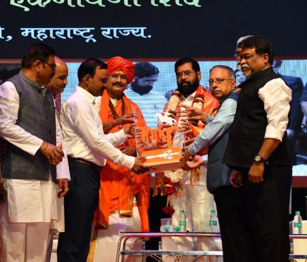 Change of power in the state as we keep our word | आम्ही दिलेला शब्द पाळतो म्हणून राज्यात सत्ताबदल Change of power in the state as we keep our word | आम्ही दिलेला शब्द पाळतो म्हणून राज्यात सत्ताबदल