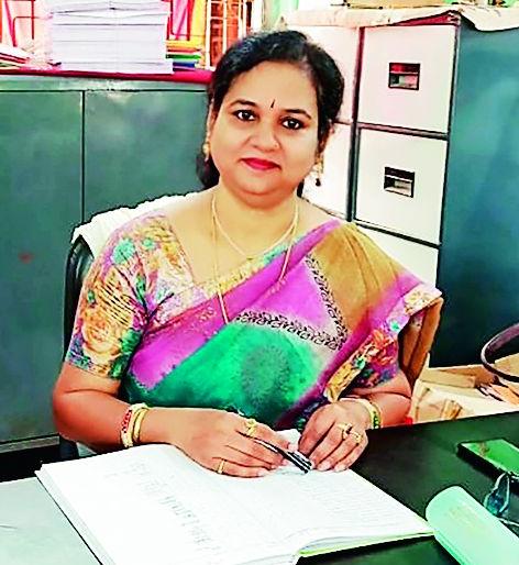 Nagpur Municipal Corporation teacher receives the highest award in the field of science; Selection from competition for Sarabhai Teachers Scientist Award | नागपुरातील मनपा शिक्षिकेने मिळवला विज्ञान क्षेत्रातील सर्वोच्च अवाॅर्ड; साराभाई टीचर्स सायन्टिस्ट अवाॅर्डसाठी स्पर्धेतून निवड Nagpur Municipal Corporation teacher receives the highest award in the field of science; Selection from competition for Sarabhai Teachers Scientist Award | नागपुरातील मनपा शिक्षिकेने मिळवला विज्ञान क्षेत्रातील सर्वोच्च अवाॅर्ड; साराभाई टीचर्स सायन्टिस्ट अवाॅर्डसाठी स्पर्धेतून निवड