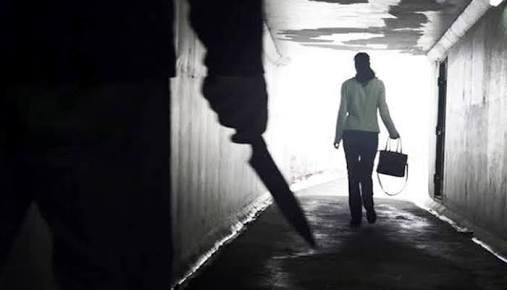 Attack on married women by sharp weopan from one-sided love in chinchwad | एकतर्फी प्रेमातून विवाहितेवर धारदार शस्राने वार, चिंचवडमधील घटना