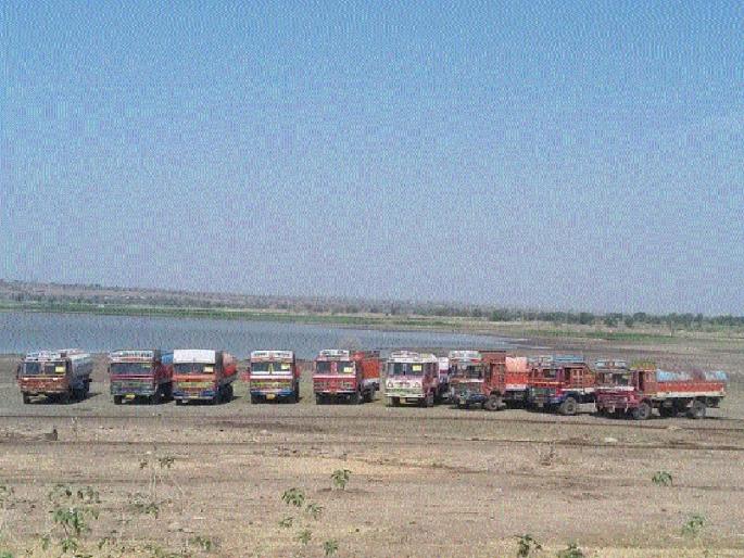 Sina, the only 15-day water supply in Mehakari lake | सीना, मेहकरी तलावात १५ दिवस पुरेल एवढाच पाणीसाठा Sina, the only 15-day water supply in Mehakari lake | सीना, मेहकरी तलावात १५ दिवस पुरेल एवढाच पाणीसाठा