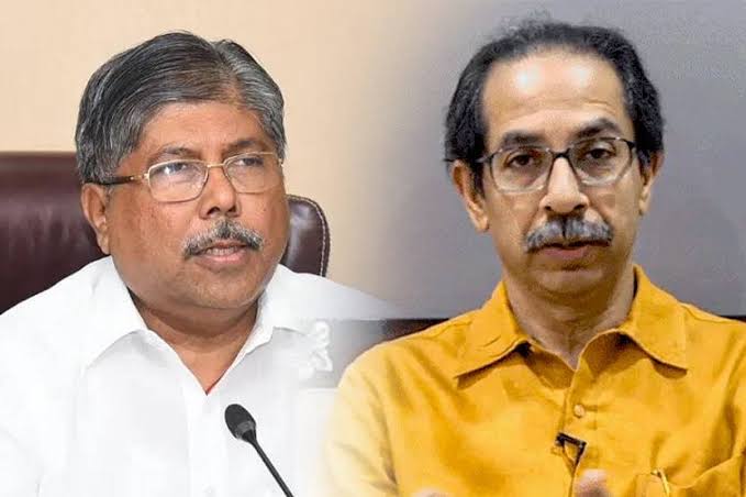 Corona conditions out of control in the state; Chandrakant Patil suggested 'this' way to the Chief Minister | राज्यातील कोरोना परिस्थिती नियंत्रणाबाहेर; चंद्रकांत पाटलांनी मुख्यमंत्र्यांना सुचवला 'हा' मार्ग Corona conditions out of control in the state; Chandrakant Patil suggested 'this' way to the Chief Minister | राज्यातील कोरोना परिस्थिती नियंत्रणाबाहेर; चंद्रकांत पाटलांनी मुख्यमंत्र्यांना सुचवला 'हा' मार्ग