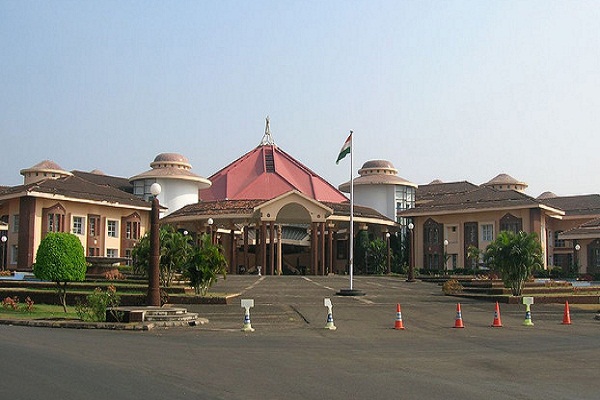 tumult in Goa Legislative Assembly on the Drug issue | ड्र्ग मुद्द्यावरून गोवा विधानसभेत हंगामा tumult in Goa Legislative Assembly on the Drug issue | ड्र्ग मुद्द्यावरून गोवा विधानसभेत हंगामा