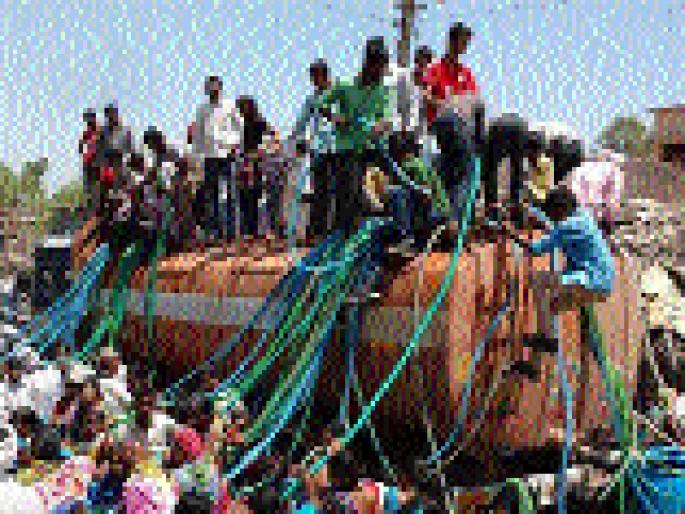 Tanker raised the tender rates | टँकर निविदा दर वाढवले Tanker raised the tender rates | टँकर निविदा दर वाढवले