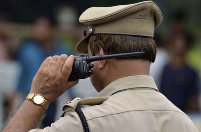 What is the real face of the police? | पोलिसांचा खरा चेहरा कोणता? What is the real face of the police? | पोलिसांचा खरा चेहरा कोणता?