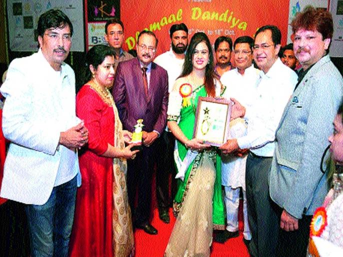 Tejaswini Award Honored Women | तेजस्विनी पुरस्काराने कर्तृत्ववान महिलांचा सन्मान Tejaswini Award Honored Women | तेजस्विनी पुरस्काराने कर्तृत्ववान महिलांचा सन्मान