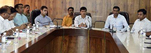 Cantonment zone and buffer zone notification of these villages in Sangli district canceled | सांगली जिल्ह्यातील या गावांची कंटेनमेंट झोन व बफर झोन अधिसूचना रद्द Cantonment zone and buffer zone notification of these villages in Sangli district canceled | सांगली जिल्ह्यातील या गावांची कंटेनमेंट झोन व बफर झोन अधिसूचना रद्द