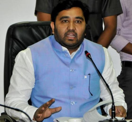 Take advantage of the Minority Commission scholarship; Arafat Sheikh | अल्पसंख्यांक आयोगाच्या शिष्यवृत्तीचा लाभ घ्या; आराफत शेख