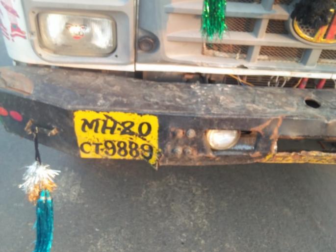 Another highway found stolen | चोरीला गेलेला दुसरा हायवाही सापडला Another highway found stolen | चोरीला गेलेला दुसरा हायवाही सापडला