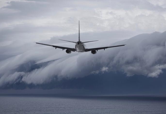 Two planes flew in, but no artificial rain fell | दोन विमाने उडाली, पण कृत्रिम पाऊस पडलाच नाही