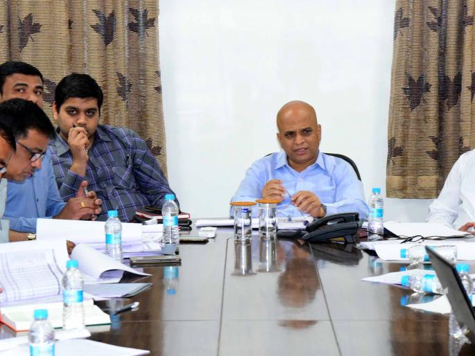 Give information about transaction of Lok Sabha Election 2019 Lakh to Election Expenditure | Lok Sabha Election 2019 : लाखावरील व्यवहाराची माहिती निवडणूक खर्च कक्षाला द्या Give information about transaction of Lok Sabha Election 2019 Lakh to Election Expenditure | Lok Sabha Election 2019 : लाखावरील व्यवहाराची माहिती निवडणूक खर्च कक्षाला द्या