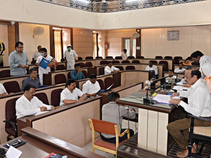 Approval of 2 crore road works, commercial complexes | २५ कोटींच्या रस्त्यांच्या कामास, व्यापारी संकुलास मंजुरी