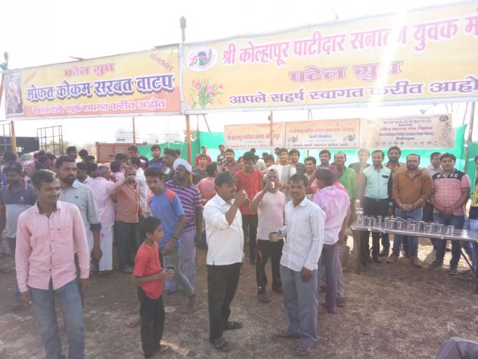 30,000 liters of syrup distributed during the Jyotiba Yatra - Yatav Mandal's initiative; Organizing for 15 years in a row | जोतिबा यात्रेत ३० हजार लिटर सरबत वाटप -पाटीदार युवक मंडळाचा उपक्रम; सलग १५व्या वर्षी 30,000 liters of syrup distributed during the Jyotiba Yatra - Yatav Mandal's initiative; Organizing for 15 years in a row | जोतिबा यात्रेत ३० हजार लिटर सरबत वाटप -पाटीदार युवक मंडळाचा उपक्रम; सलग १५व्या वर्षी