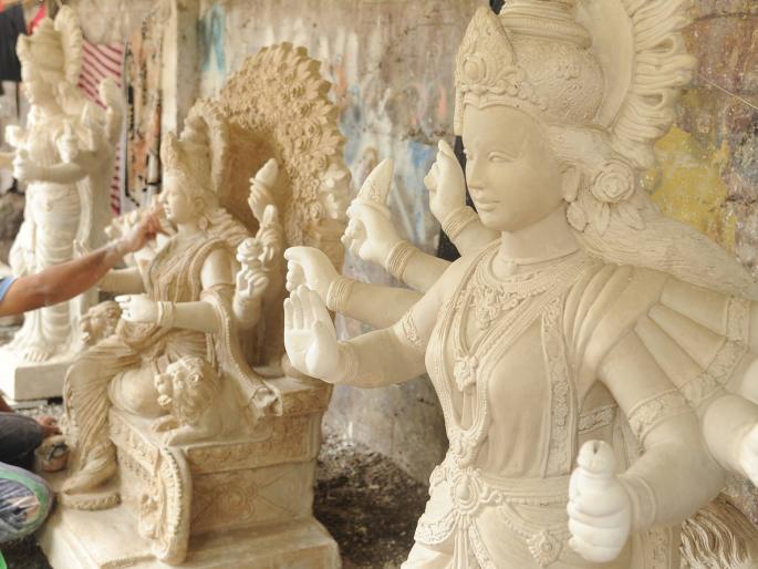 Simhavani Durga replica of Amba Bai ... | Navratri -शारदीय नवरात्रौत्सवाच्या पार्श्वभूमीवर सिंहवाहिनी दुर्गा... अंबाबाईची प्रतिकृती Simhavani Durga replica of Amba Bai ... | Navratri -शारदीय नवरात्रौत्सवाच्या पार्श्वभूमीवर सिंहवाहिनी दुर्गा... अंबाबाईची प्रतिकृती