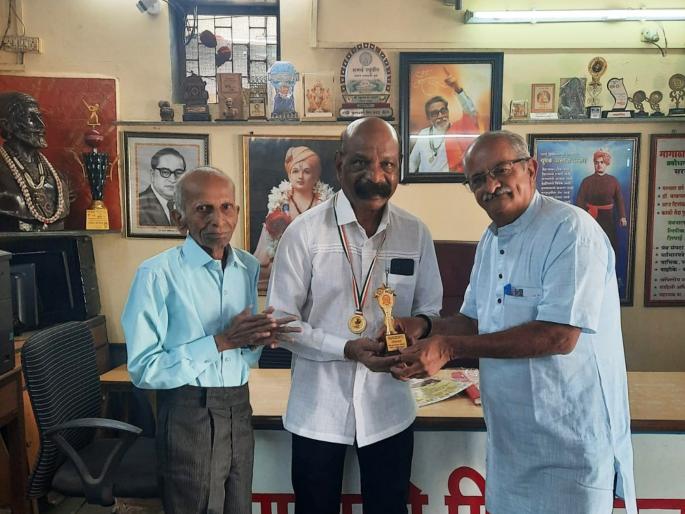 Blood Donation Pioneer Sridhar Devalkar Honored, Winner of Online Poetry Competition | रक्तदानाचे प्रणेते श्रीधर देवलकर सन्मानित, ऑनलाईन काव्य स्पर्धेत ठरले यशस्वी मानकरी   Blood Donation Pioneer Sridhar Devalkar Honored, Winner of Online Poetry Competition | रक्तदानाचे प्रणेते श्रीधर देवलकर सन्मानित, ऑनलाईन काव्य स्पर्धेत ठरले यशस्वी मानकरी