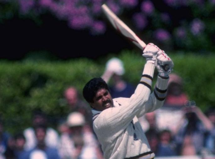 Kapil Dev's record in world cup broken Pakistan's Imam al Haq | पाकिस्तानच्या इमाम उल हकने मोडला कपिल देव यांचा वर्ल्डकपमधला विक्रम