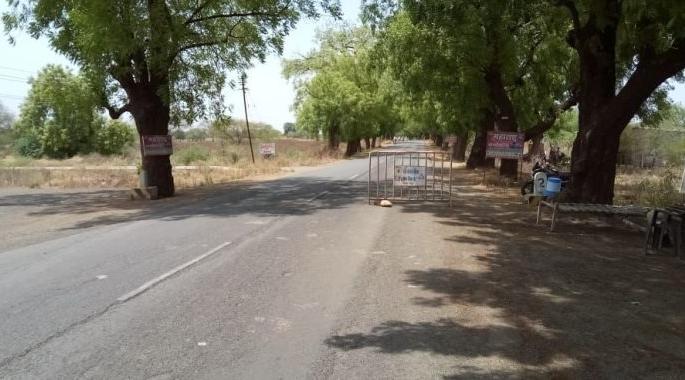 Sting Operation: Many checkposts in Akola district only for Name | Sting Operation : अकोला जिल्ह्यातील अनेक चेकपोस्ट नावापुरतेच! Sting Operation: Many checkposts in Akola district only for Name | Sting Operation : अकोला जिल्ह्यातील अनेक चेकपोस्ट नावापुरतेच!