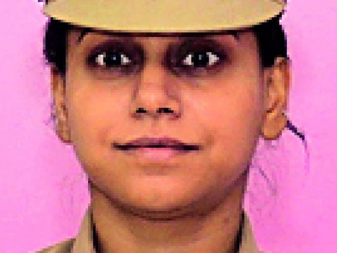 DCP Nirva Jain's gallantry award | डीसीपी निवा जैन यांना शौर्यपदक