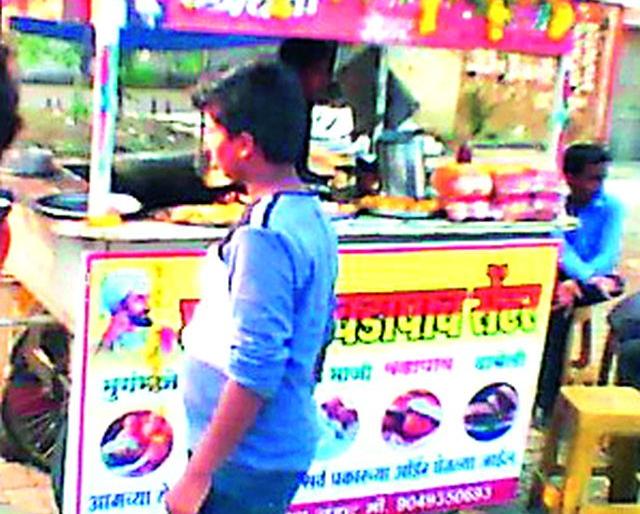 In the public place, the risk of 'gas bomb' is threatened | सार्वजनिक ठिकाणी ‘गॅस बॉम्ब’चा धोका कायम In the public place, the risk of 'gas bomb' is threatened | सार्वजनिक ठिकाणी ‘गॅस बॉम्ब’चा धोका कायम