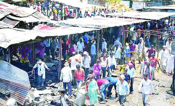 Instant notifications for immediate sanitation grant | तातडीने सानुग्रह अनुदान देण्याच्या सूचना Instant notifications for immediate sanitation grant | तातडीने सानुग्रह अनुदान देण्याच्या सूचना