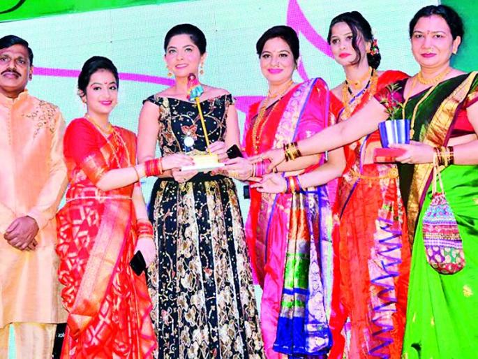 Hemant Pawar's entertainment entertainment! | हेमंत पवारांकडून धनाढ्यांचे मनोरंजन! Hemant Pawar's entertainment entertainment! | हेमंत पवारांकडून धनाढ्यांचे मनोरंजन!