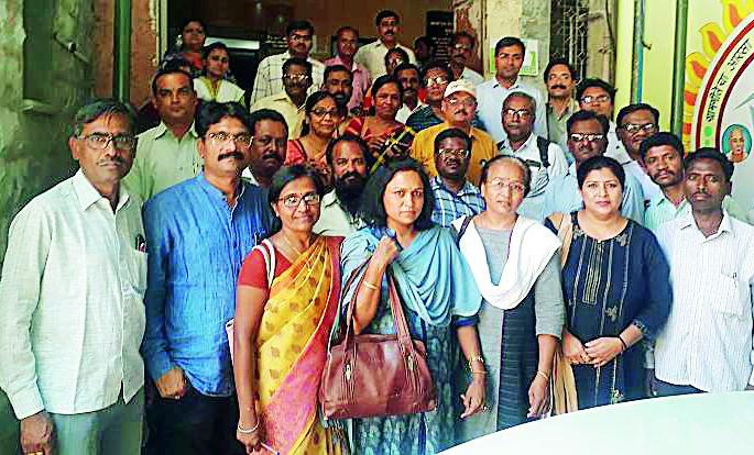 Health workers who come to support DHOs | डीएचओंच्या समर्थनार्थ सरसावले आरोग्य कर्मचारी