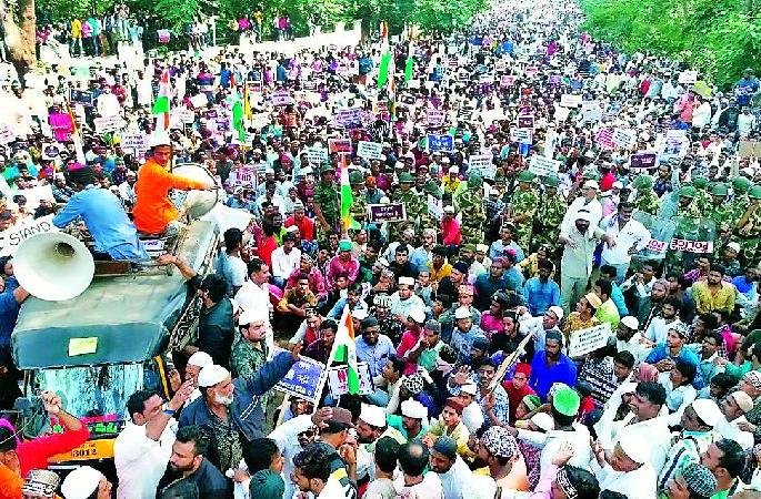 Cab opposition in Achalpur-backyard | अचलपूर-परतवाड्यात कॅबला विरोध Cab opposition in Achalpur-backyard | अचलपूर-परतवाड्यात कॅबला विरोध