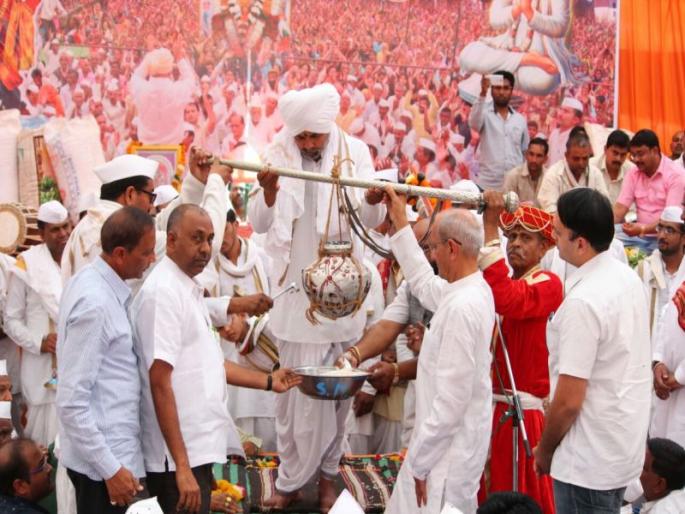 Kothali-Muktinagar, Alandi, Trimbakeshwar and Saswad are the four dhamas of the Warakaris: Ravindra Maharaj harne | कोथळी-मुक्ताईनगर, आळंदी, त्र्यंबकेश्वर व सासवड हे वारकऱ्यांचे चार धाम : हभप रवींद्र महाराज हरणे Kothali-Muktinagar, Alandi, Trimbakeshwar and Saswad are the four dhamas of the Warakaris: Ravindra Maharaj harne | कोथळी-मुक्ताईनगर, आळंदी, त्र्यंबकेश्वर व सासवड हे वारकऱ्यांचे चार धाम : हभप रवींद्र महाराज हरणे