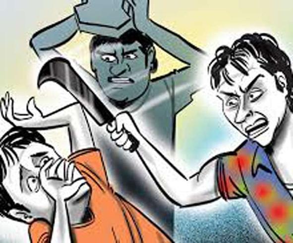 Four hours looted by the bully | धाक दाखवून लुटणारे चौघे तासाभरात गजाआड Four hours looted by the bully | धाक दाखवून लुटणारे चौघे तासाभरात गजाआड