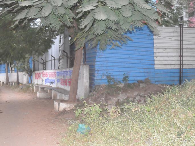 Beid Sports office 'game' spoiled! | बीड क्रीडा कार्यालयाचा ‘खेळ’ बिघडला ! Beid Sports office 'game' spoiled! | बीड क्रीडा कार्यालयाचा ‘खेळ’ बिघडला !