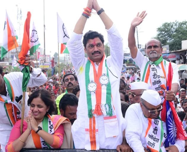 Once upon a time, Parli testified for the development of the constituency - Dhananjay Munde | एकदा संधी द्या, परळी मतदारसंघाच्या विकासाची ग्वाही देतो - धनंजय मुंडे