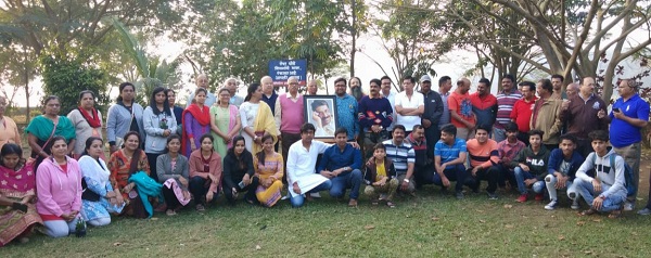 Yashwant Bhalkar salutes Yashwant Sakal | यशवंत भालकर यांना यशवंत सकाळ रंगोत्सवातून अभिवादन Yashwant Bhalkar salutes Yashwant Sakal | यशवंत भालकर यांना यशवंत सकाळ रंगोत्सवातून अभिवादन