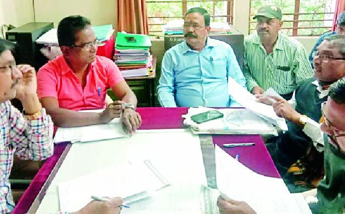 Teacher salaries will not be stopped | शिक्षकांचे वेतन अडविले जाणार नाही Teacher salaries will not be stopped | शिक्षकांचे वेतन अडविले जाणार नाही