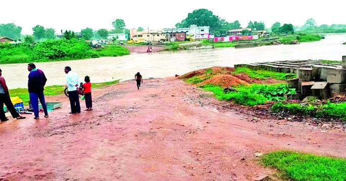 Presence of rain all over the district | जिल्ह्यात सर्वदूर पावसाची हजेरी