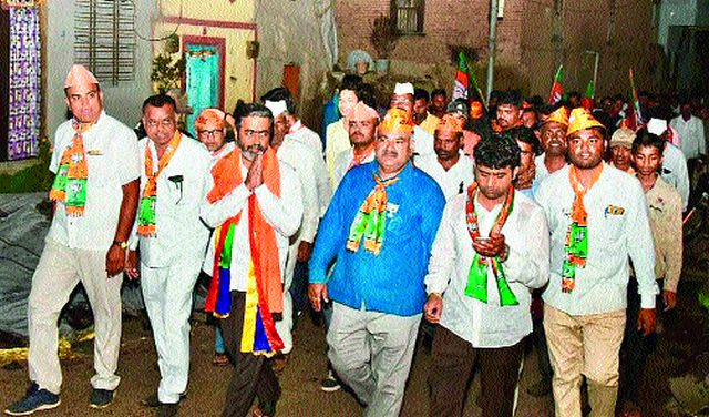 Rain disrupts publicity rallies | पावसामुळे प्रचार रॅलींना व्यत्यय