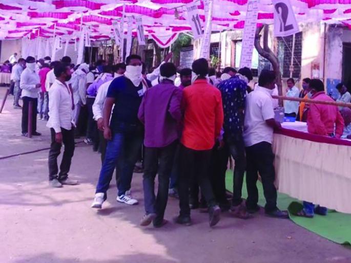 Gram Panchayat Election: In some tehsils, fiasco to finalized result | Gram Panchayat Election : काही तहसीलमध्ये निकाल अंतिम करण्यात उडाला गाेंधळ  Gram Panchayat Election: In some tehsils, fiasco to finalized result | Gram Panchayat Election : काही तहसीलमध्ये निकाल अंतिम करण्यात उडाला गाेंधळ