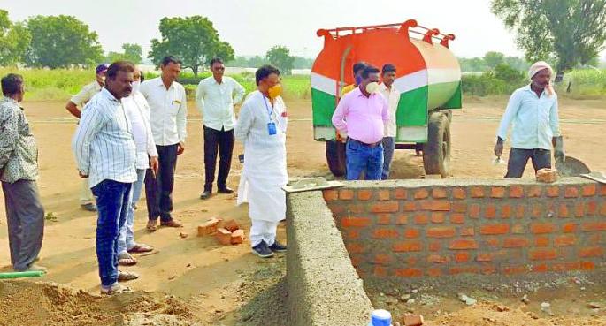 Martyr Pradip Mandale's memorial will be held in Palaskhed village | हुतात्मा प्रदीप मांदळे यांचे पळसखेड गावात होणार स्मारक Martyr Pradip Mandale's memorial will be held in Palaskhed village | हुतात्मा प्रदीप मांदळे यांचे पळसखेड गावात होणार स्मारक