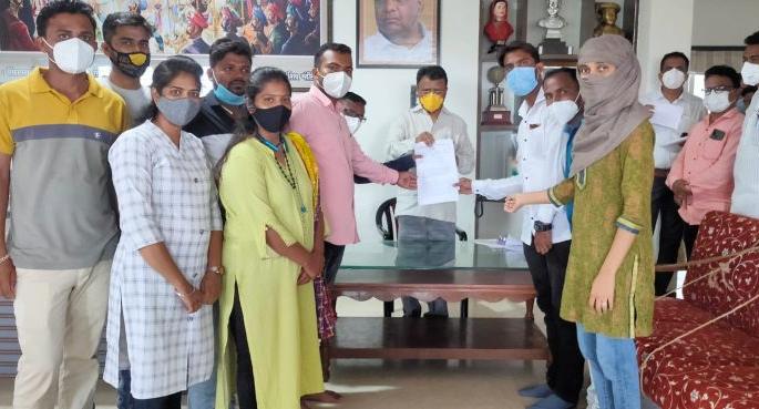 The need is over ... 550 Covid employees have been laid off | गरज संपली...५५० कोविड कर्मचाऱ्यांना केले कार्यमुक्त The need is over ... 550 Covid employees have been laid off | गरज संपली...५५० कोविड कर्मचाऱ्यांना केले कार्यमुक्त