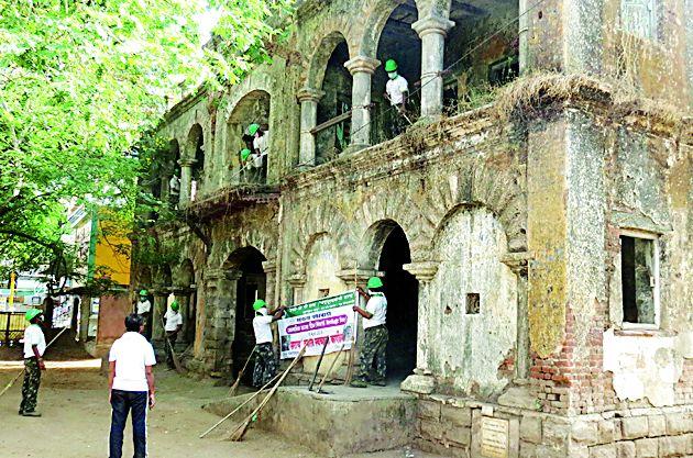 Build a museum in the building of the inn | सराय इमारतीमध्ये संग्रहालय उभारा Build a museum in the building of the inn | सराय इमारतीमध्ये संग्रहालय उभारा