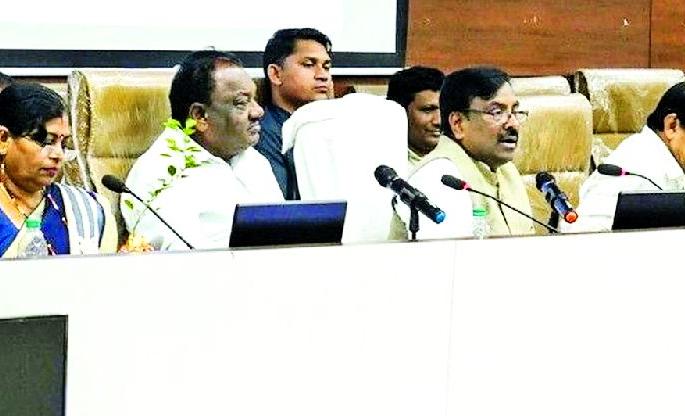 Do not let the seeds fall short during the Kharif season | खरीप हंगामात बियाणे कमी पडू देऊ नका