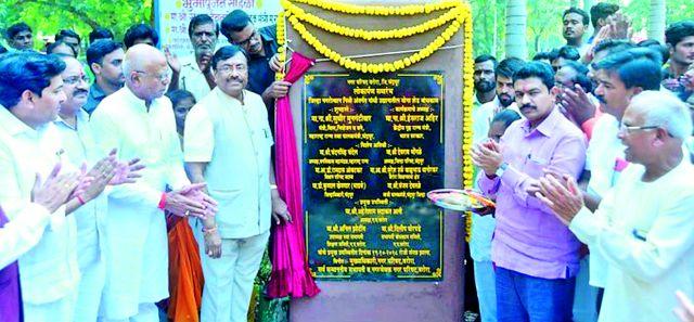 Funding for development will not ease | विकासासाठी निधी कमी पडू देणार नाही Funding for development will not ease | विकासासाठी निधी कमी पडू देणार नाही